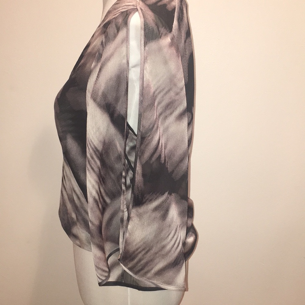 Halston Heritage Black & Tan Wrap Blouse Size XS - Picture 9 of 17